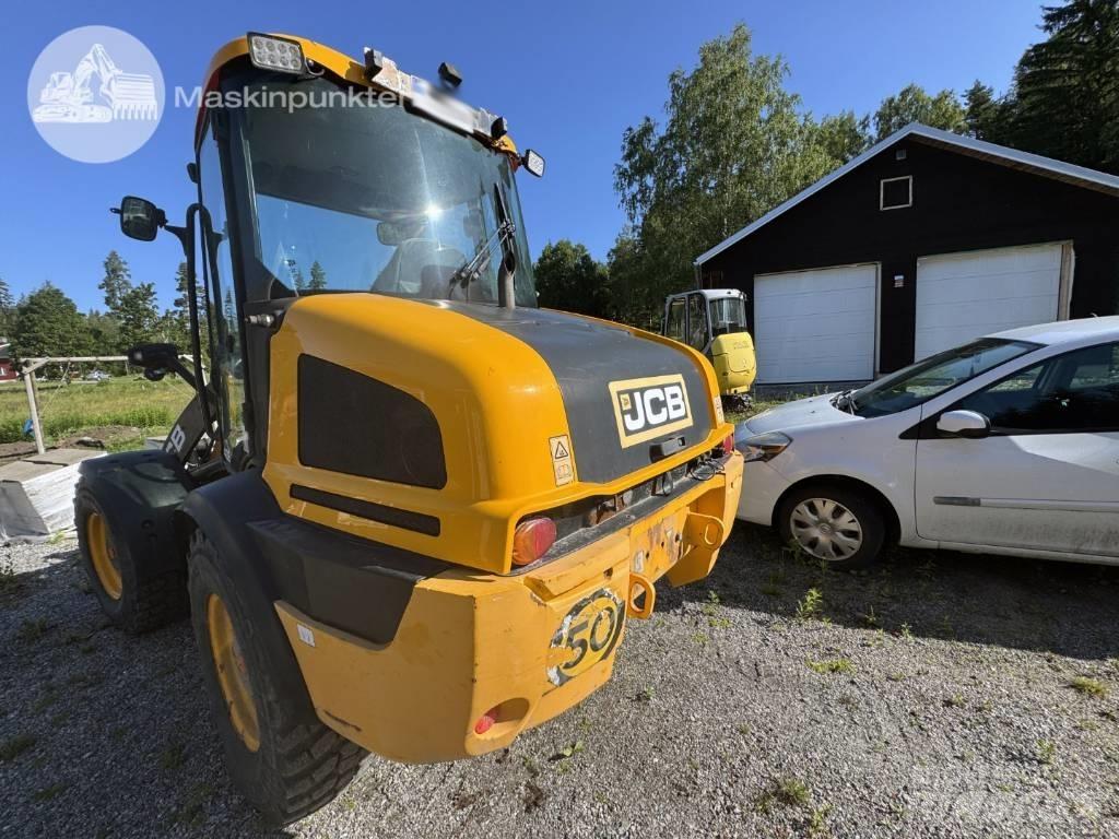 JCB 413 K Фронтальные погрузчики