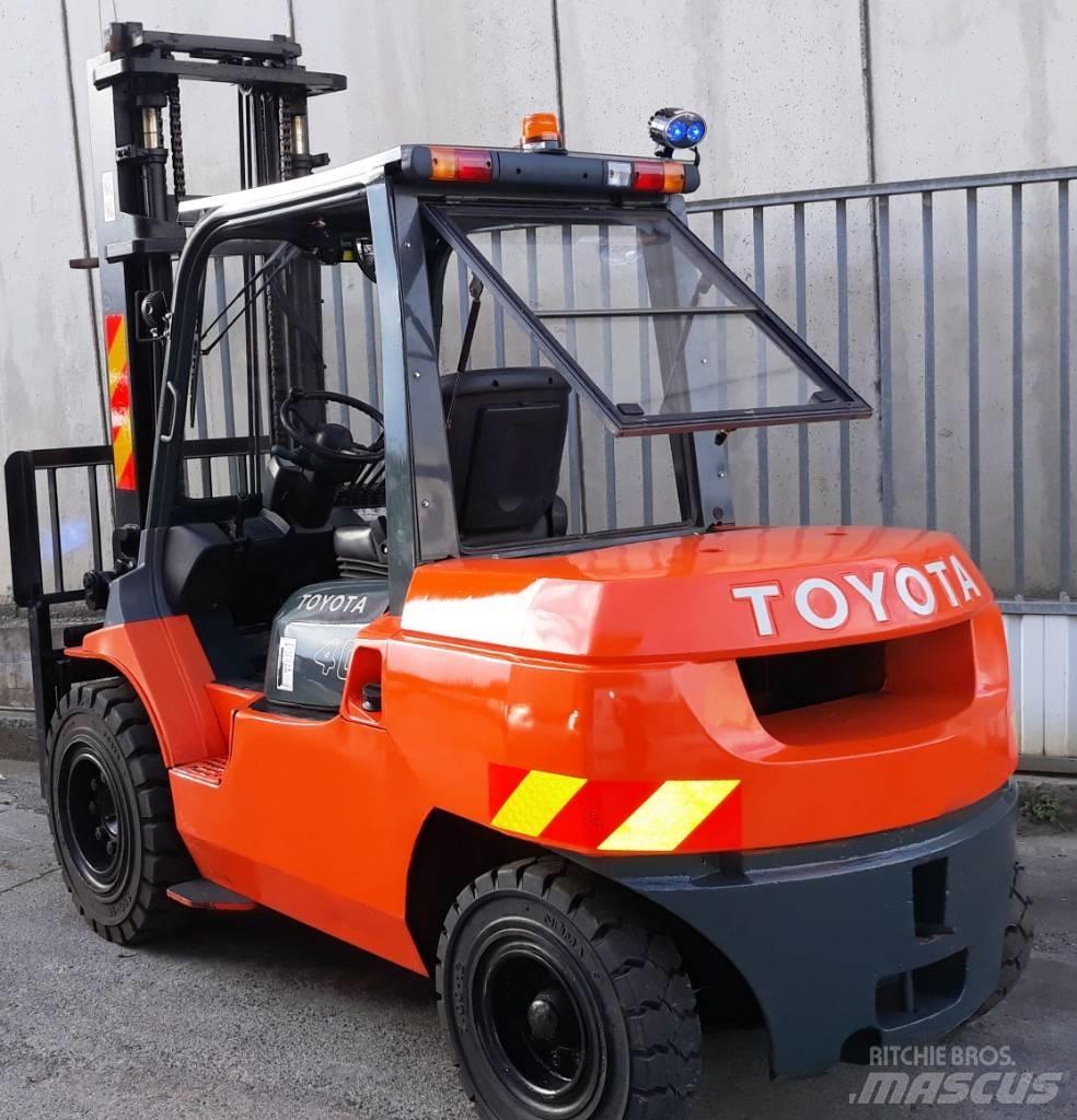 Toyota 7 FD 40 Дизельные погрузчики