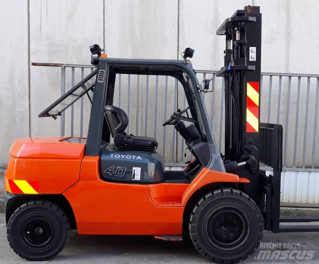 Toyota 7 FD 40 Дизельные погрузчики