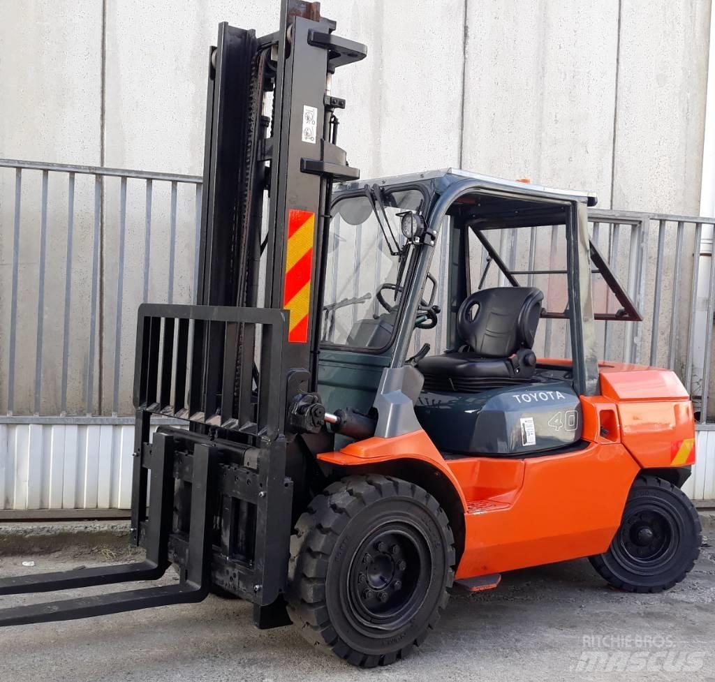 Toyota 7 FD 40 Дизельные погрузчики