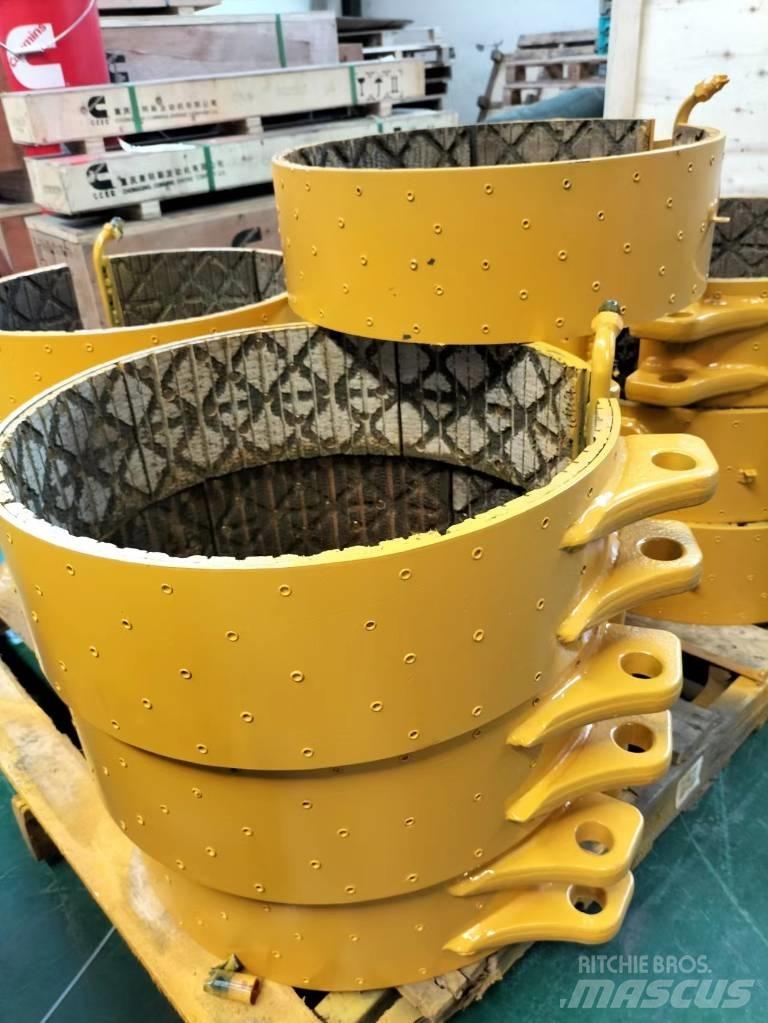Komatsu D155 Тормозная система