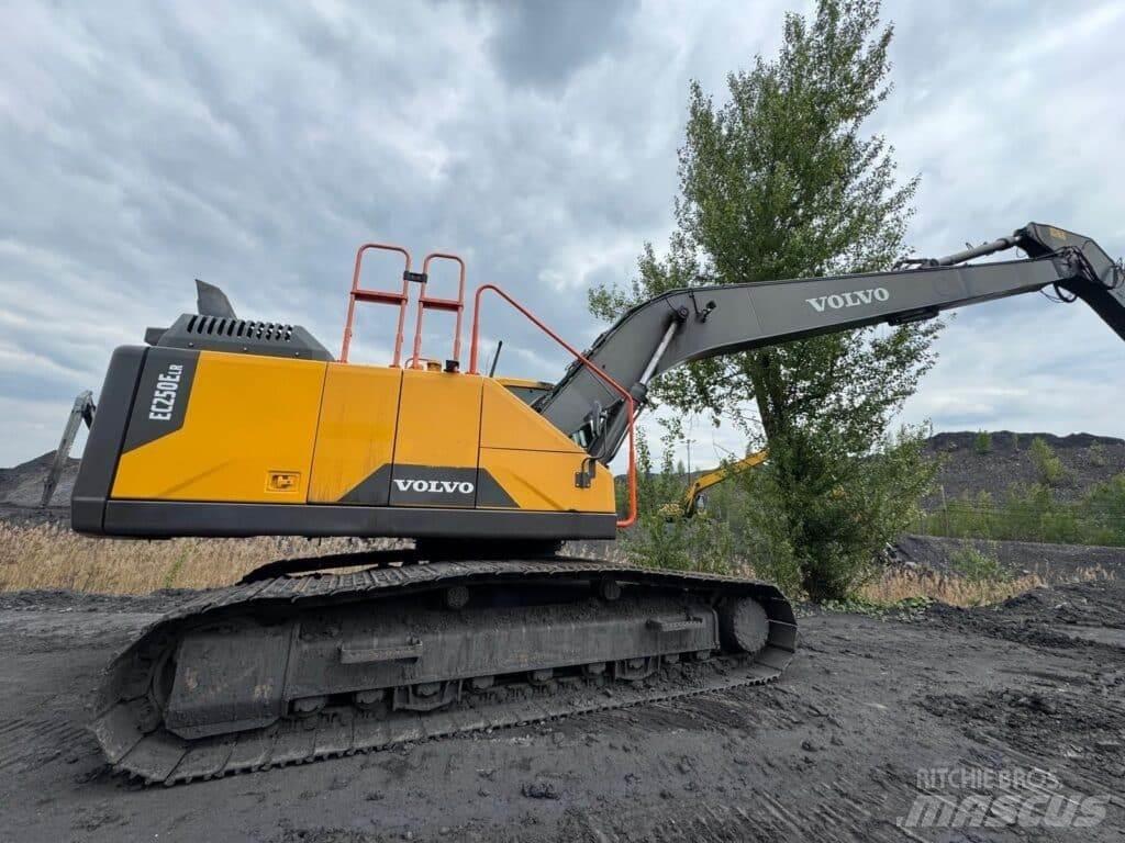 Volvo EC250ELR Гусеничные экскаваторы
