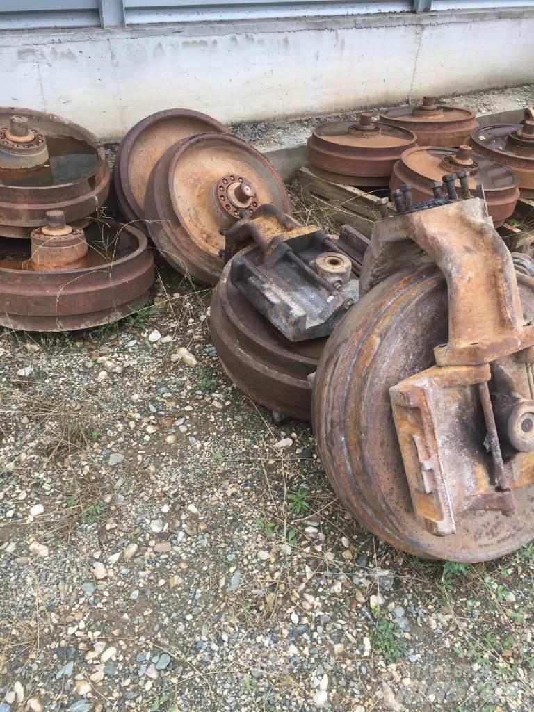 CAT  245 B Гусеничные экскаваторы
