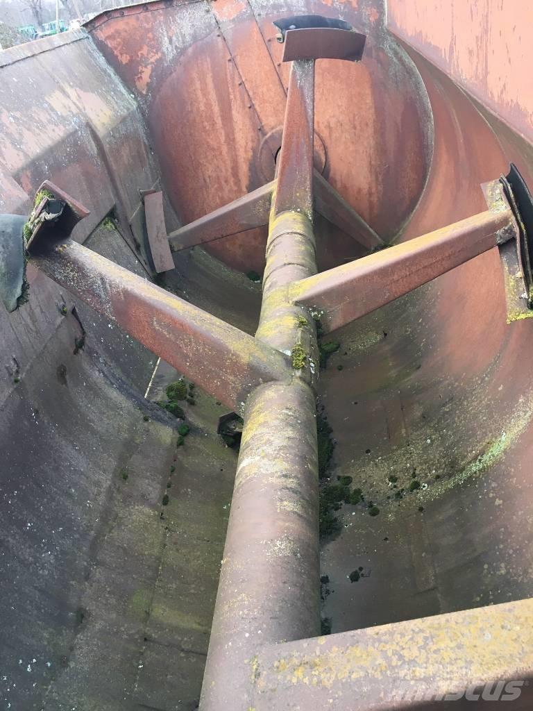 Samson feeder Кормораздатчики
