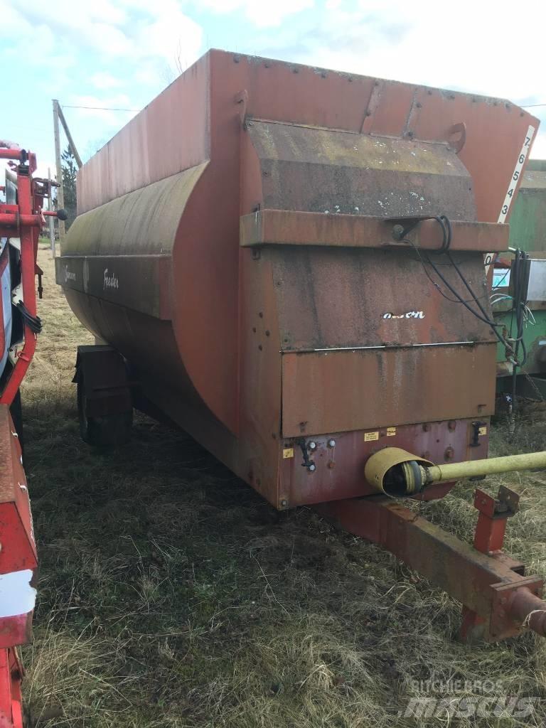 Samson feeder Кормораздатчики
