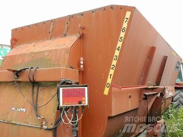Samson feeder Кормораздатчики
