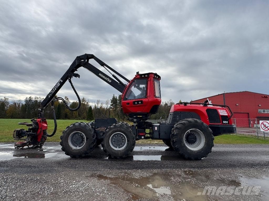 Komatsu 951 Харвестеры