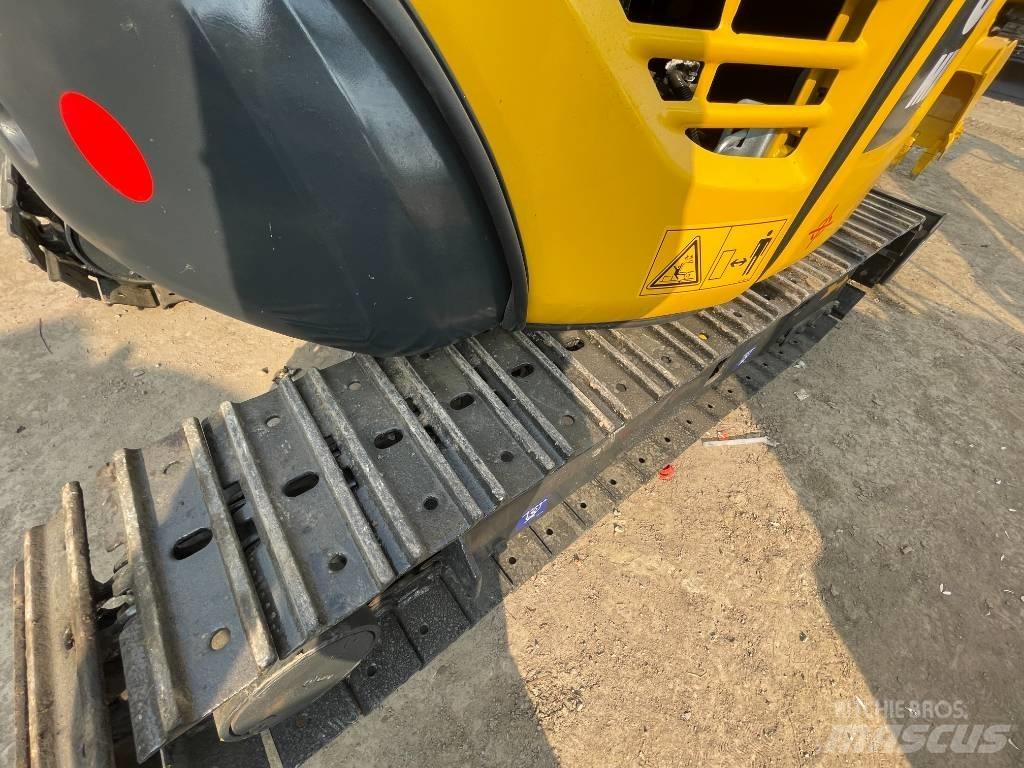 Komatsu PC 30 Гусеничные экскаваторы