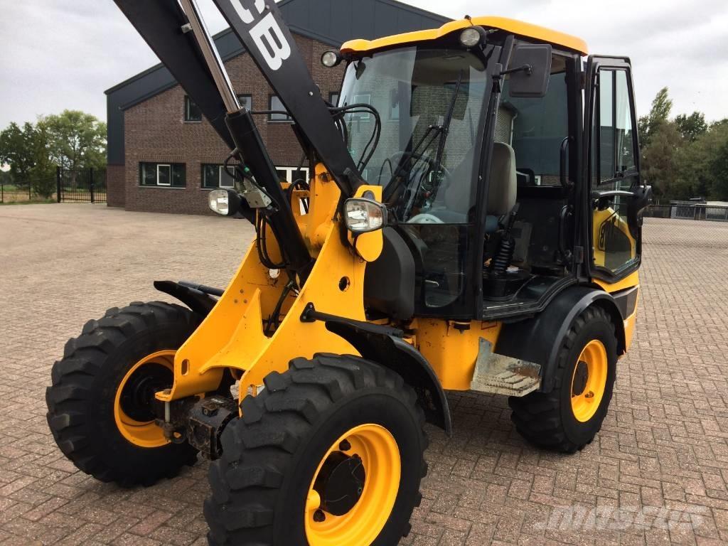 JCB 406 Фронтальные погрузчики