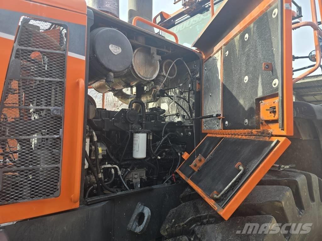 Doosan DL 300-5 Фронтальные погрузчики