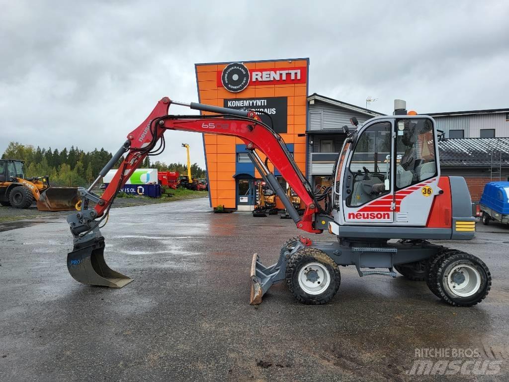 Neuson 6502 WD Колёсные экскаваторы