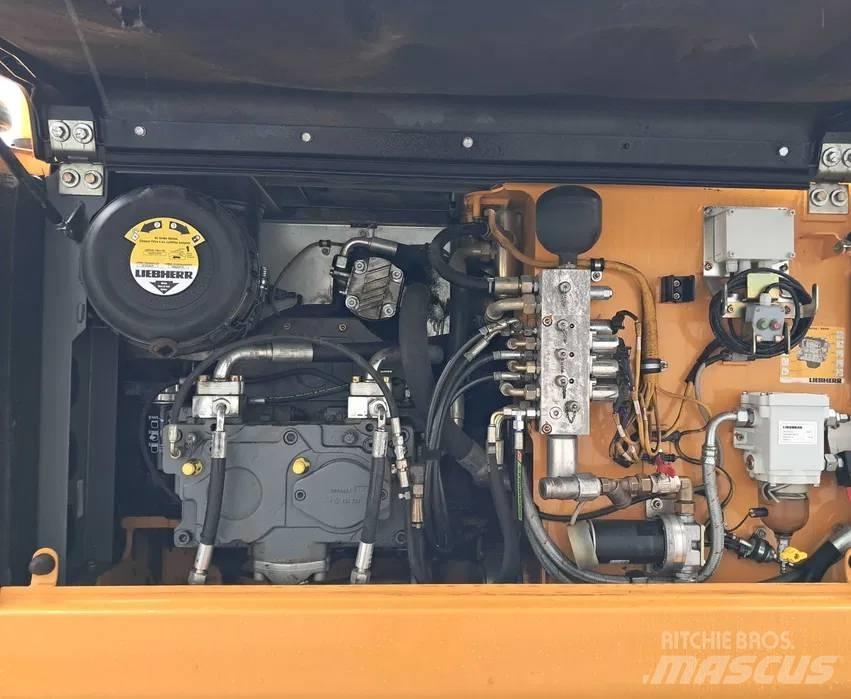 Liebherr R 926 LC Гусеничные экскаваторы
