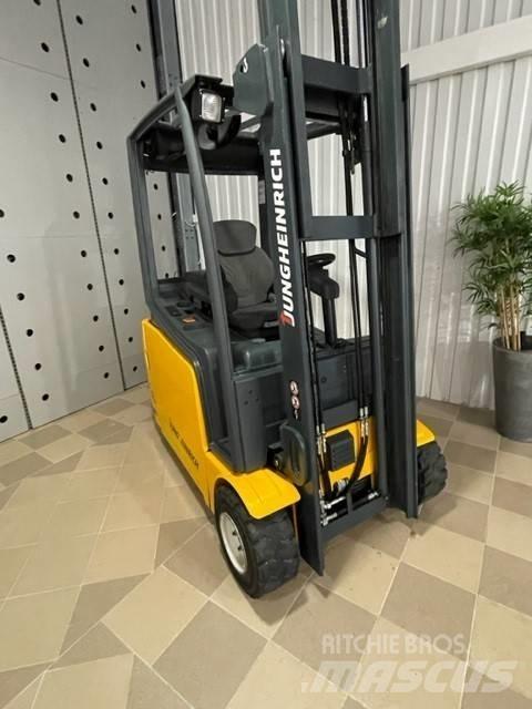 Jungheinrich EFG 218 Электропогрузчики