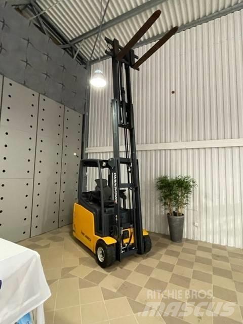 Jungheinrich EFG 218 Электропогрузчики