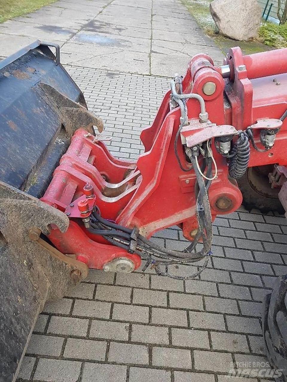 Schäffer 6680T Малые погрузчики