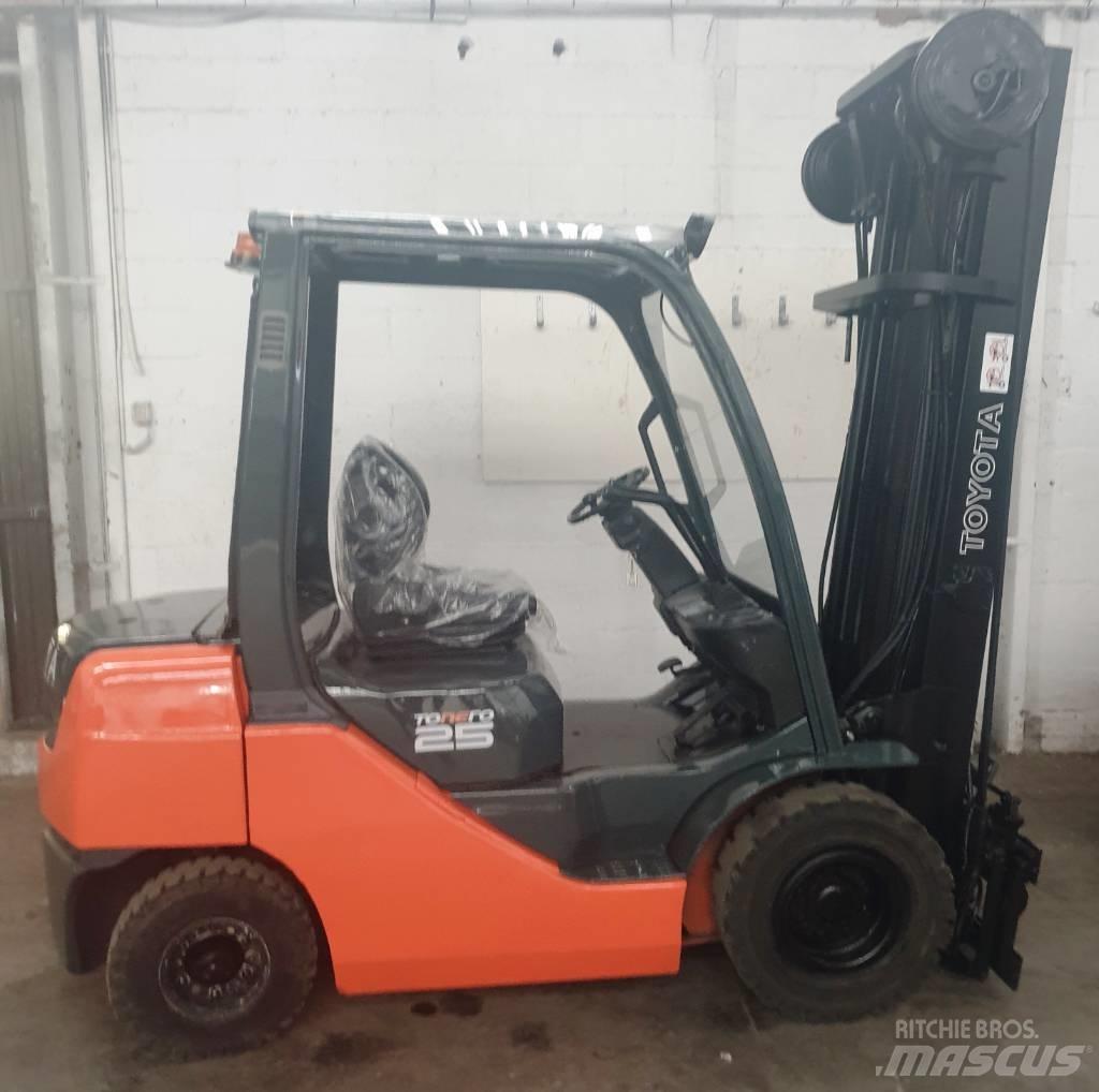 Toyota 52-8 FD 25 Дизельные погрузчики