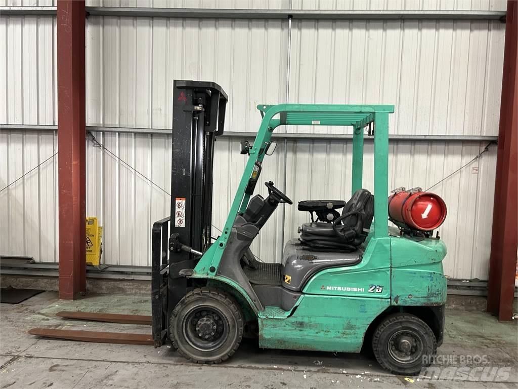 Mitsubishi FG25NT Газовые погрузчики