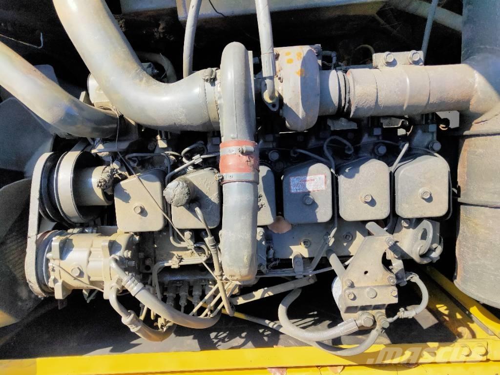 Komatsu PC200-6 Гусеничные экскаваторы