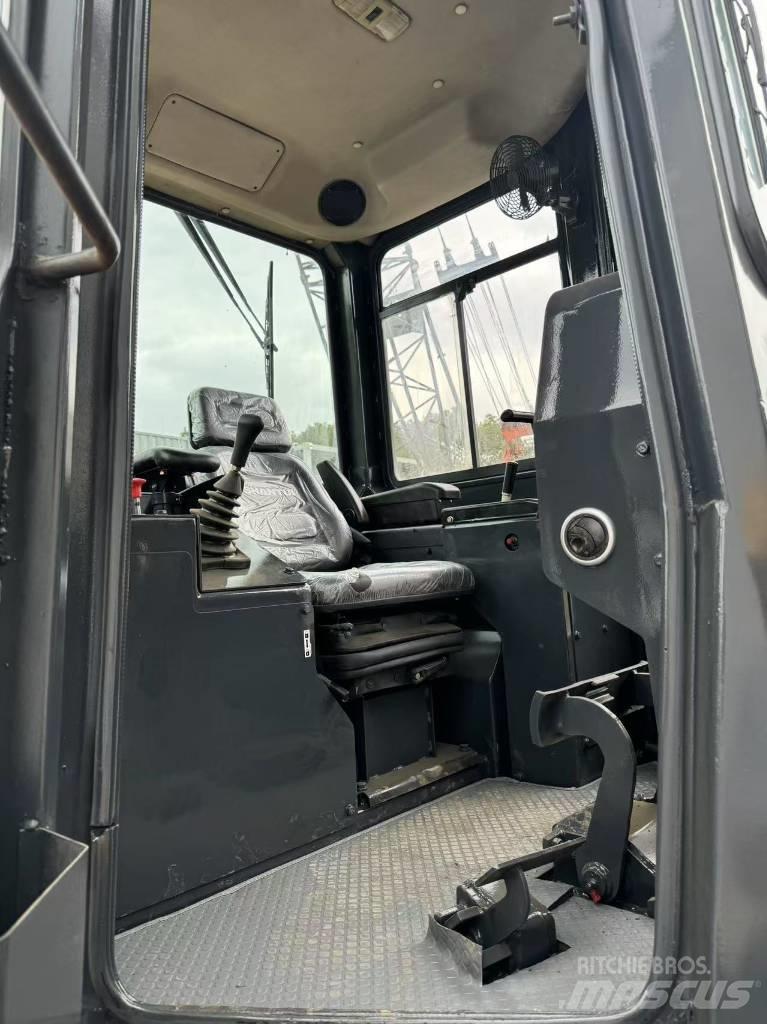Shantui SD 22 Гусеничные бульдозеры