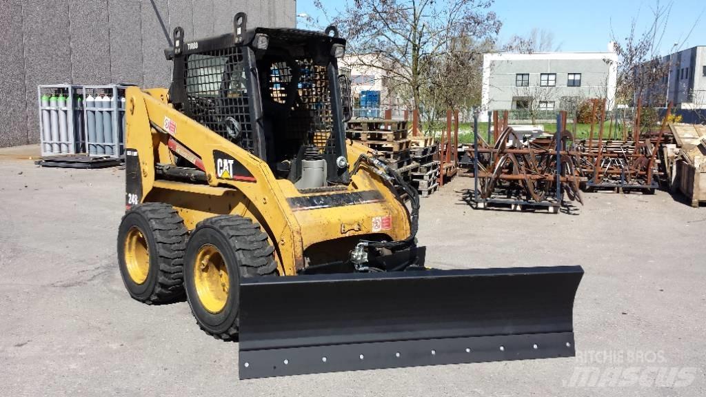 M3 Tilt dozer blade Складская техника - Другие