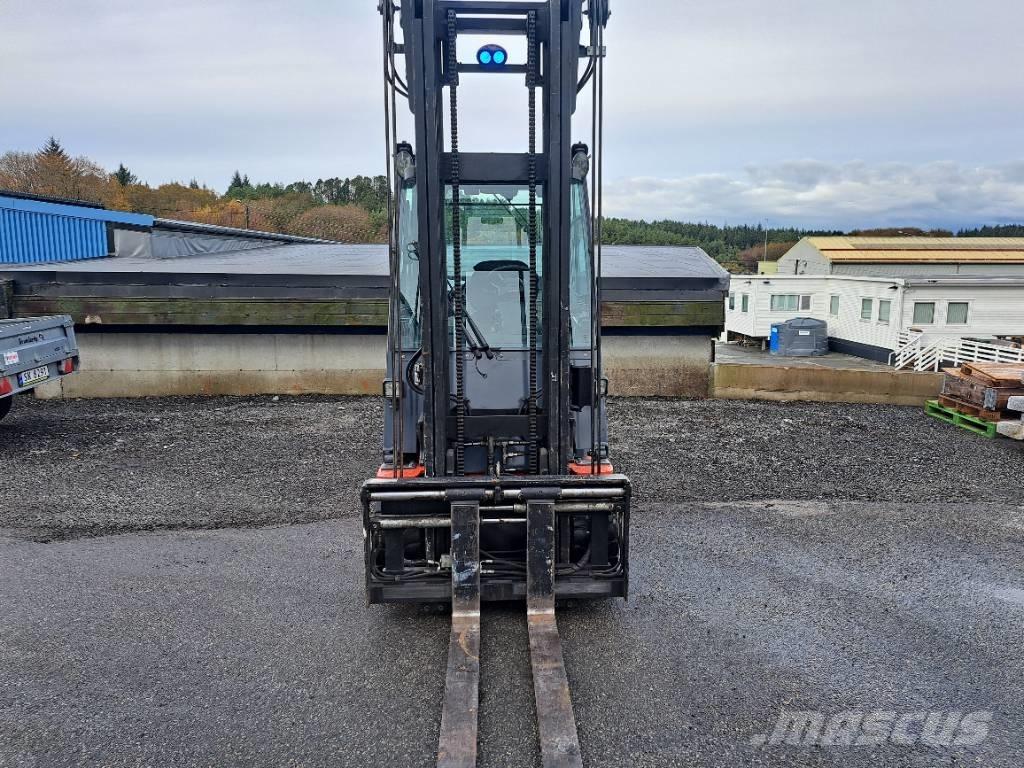 Toyota 8FBMT35 Электропогрузчики