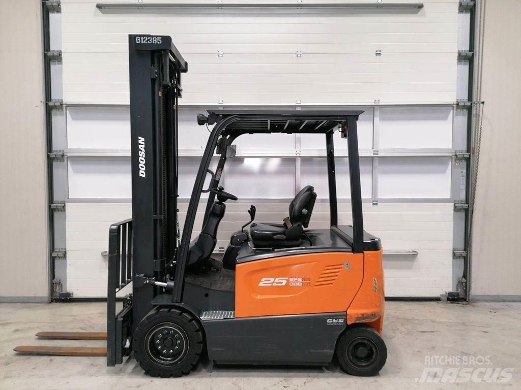 Doosan B25X-7 Электропогрузчики