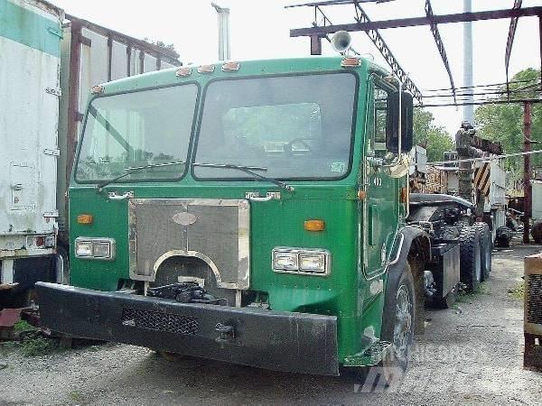 Peterbilt 320 Шасси с кабиной