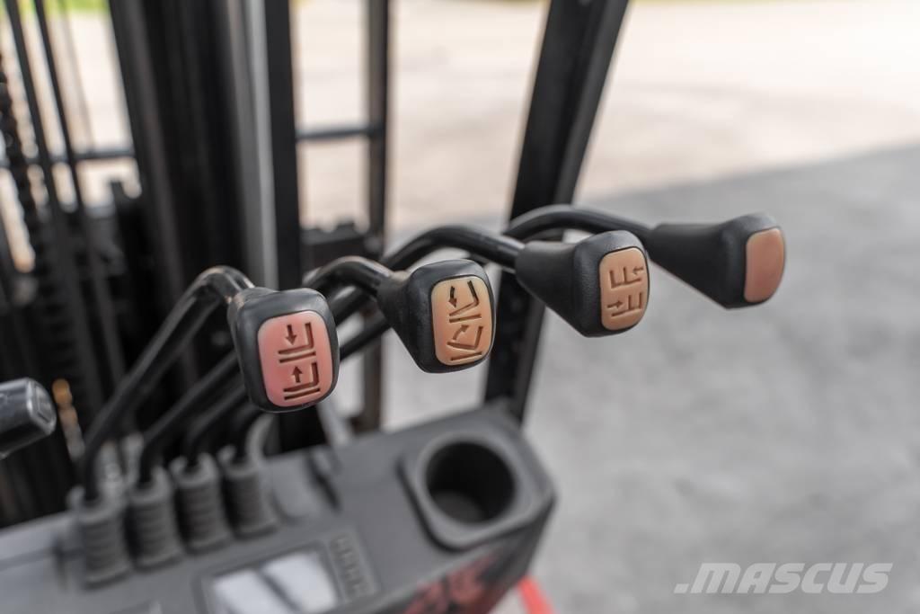 Manitou MI 30 D Дизельные погрузчики