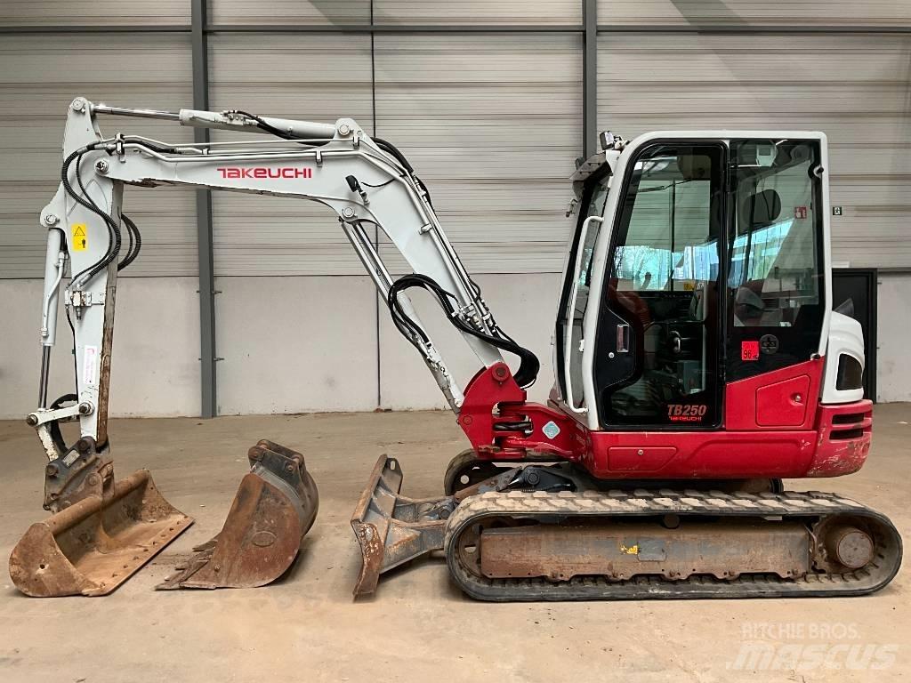 Takeuchi TB 250-2 Мини-экскаваторы
