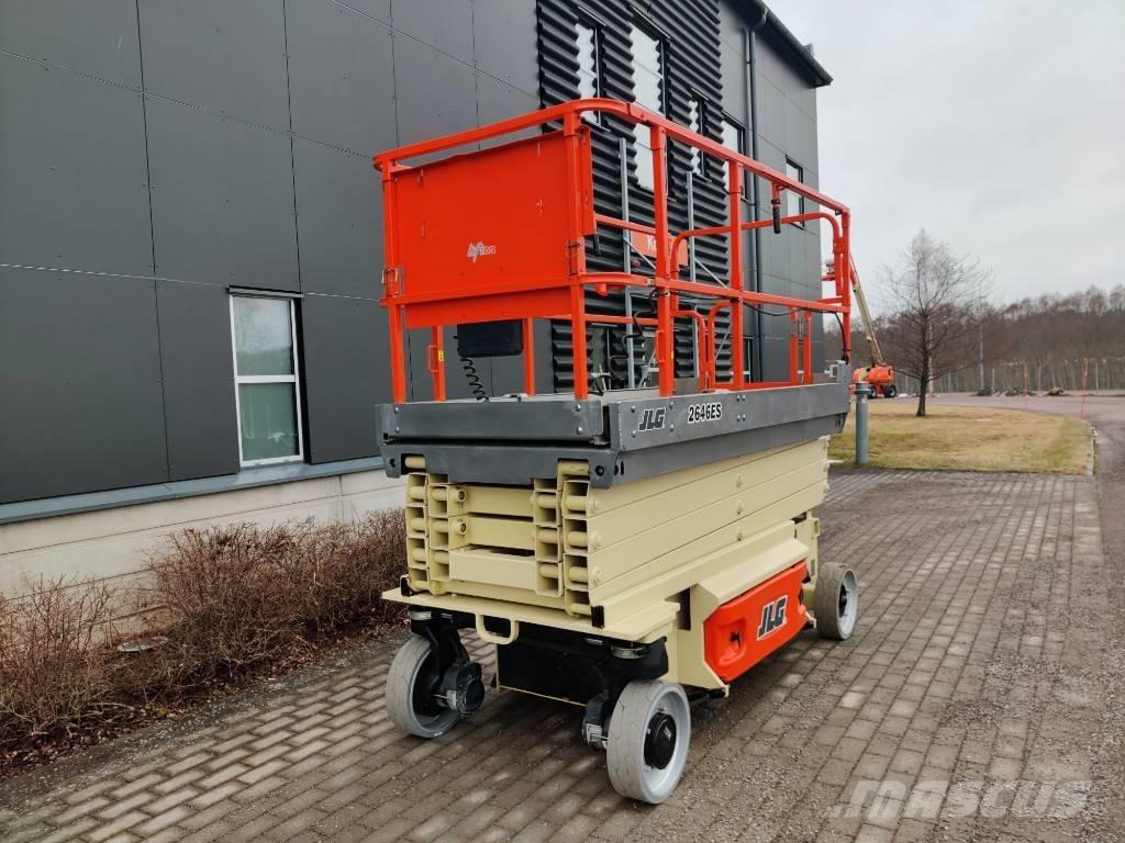 JLG Saxlift 2646 ES Вертикальные мачтовые подъемники