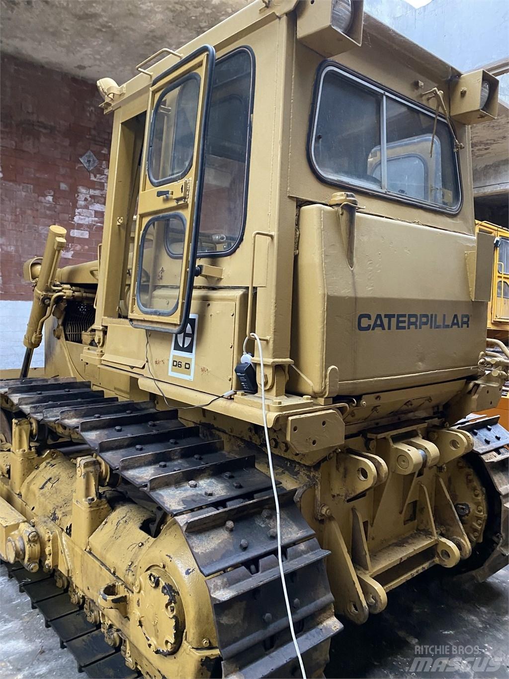 CAT D 6 D LGP Гусеничные бульдозеры