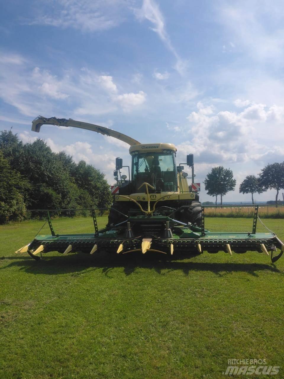 Krone Big X 700 Самоходные кормоуборочные комбайны