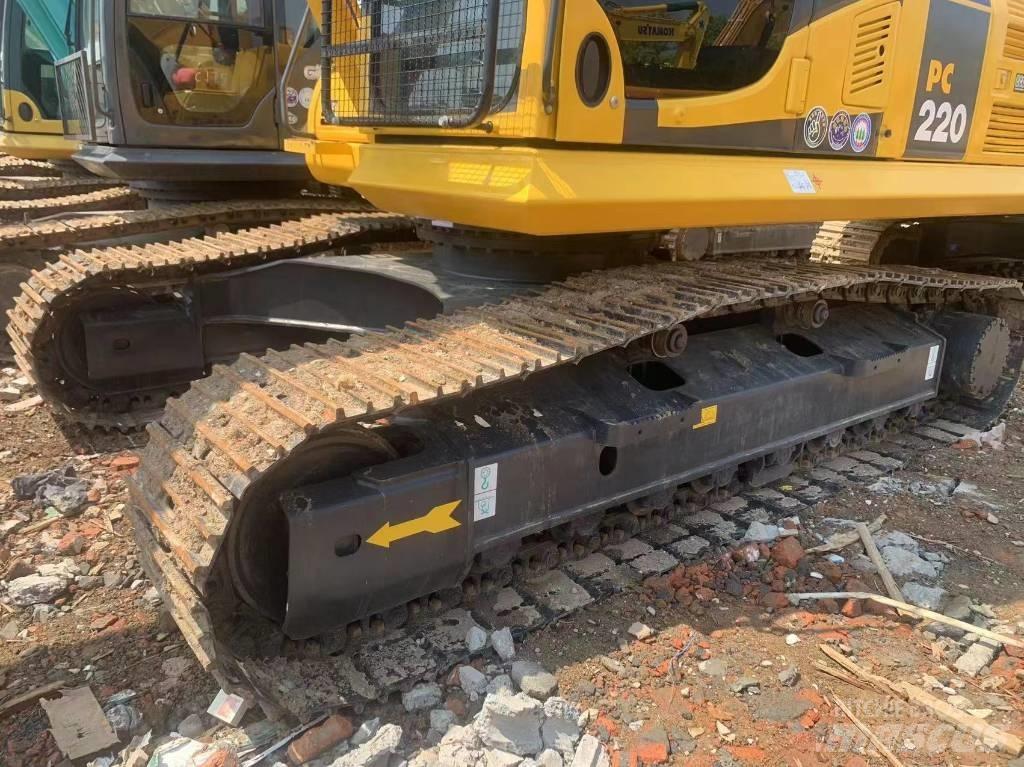 Komatsu PC 200-8 Малые экскаваторы 7т-12т