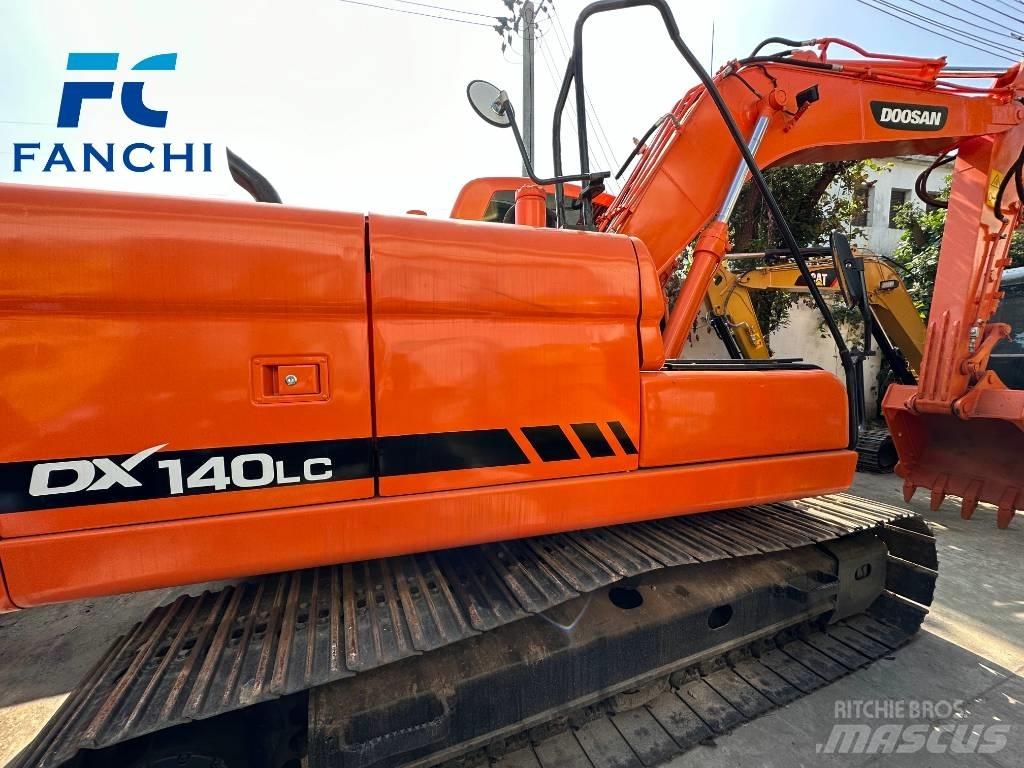 Doosan DX 140 LC Колёсные экскаваторы