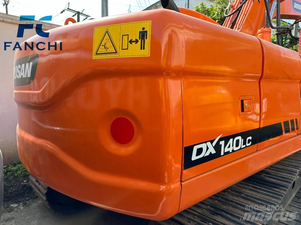 Doosan DX 140 LC Колёсные экскаваторы