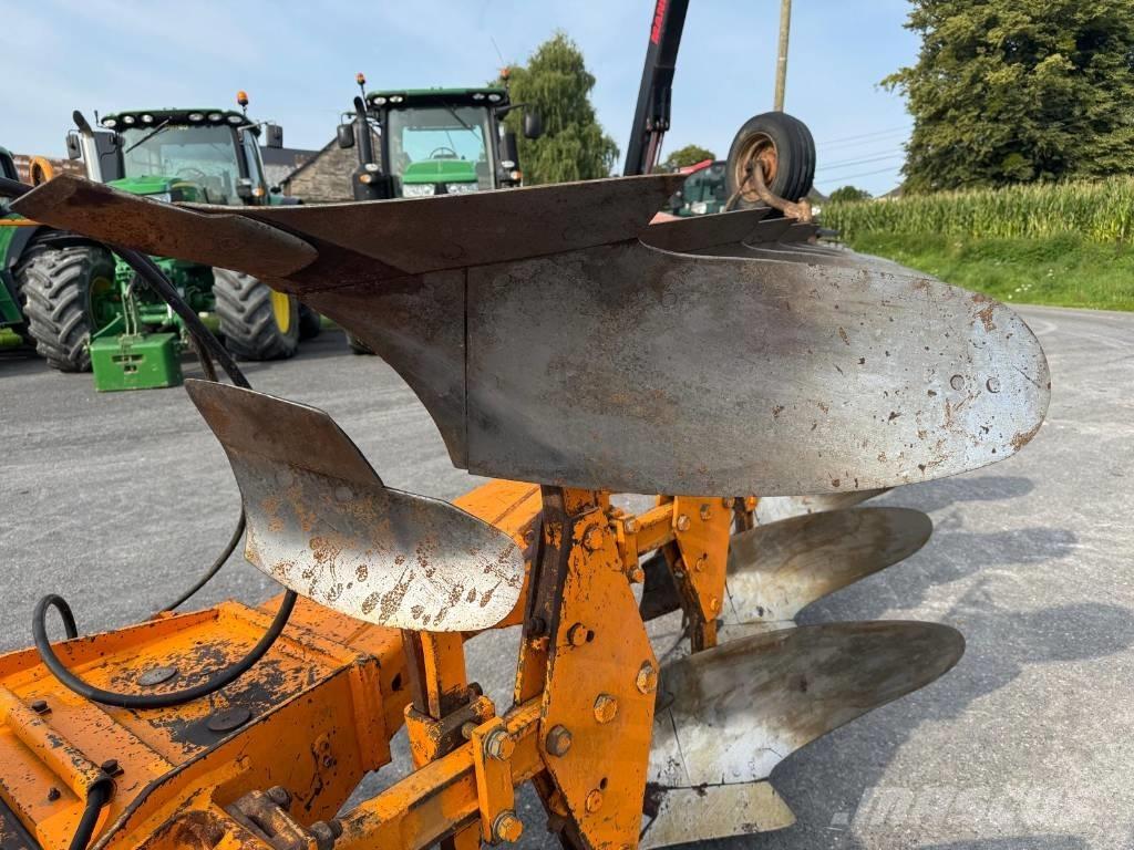 Huard 570 SUPER Оборотные плуги