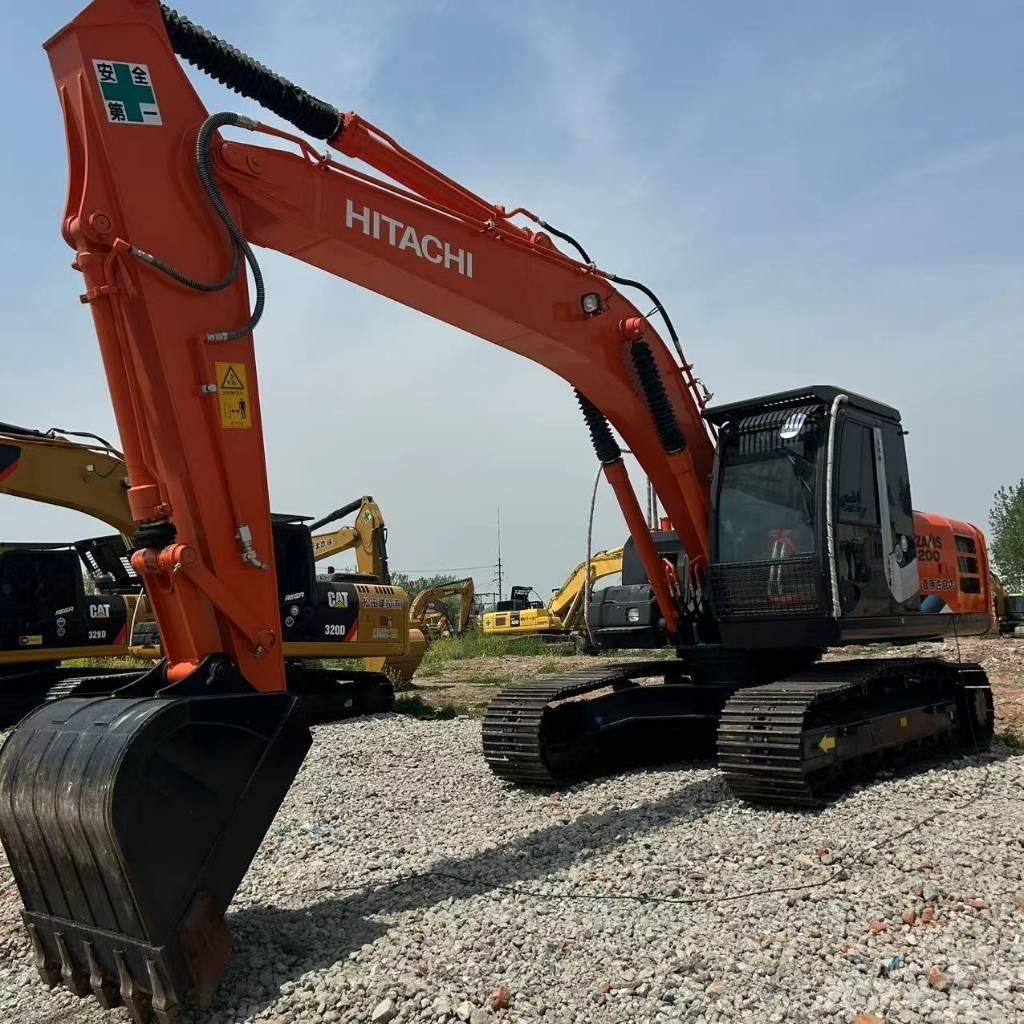 Hitachi 200-3 Гусеничные экскаваторы