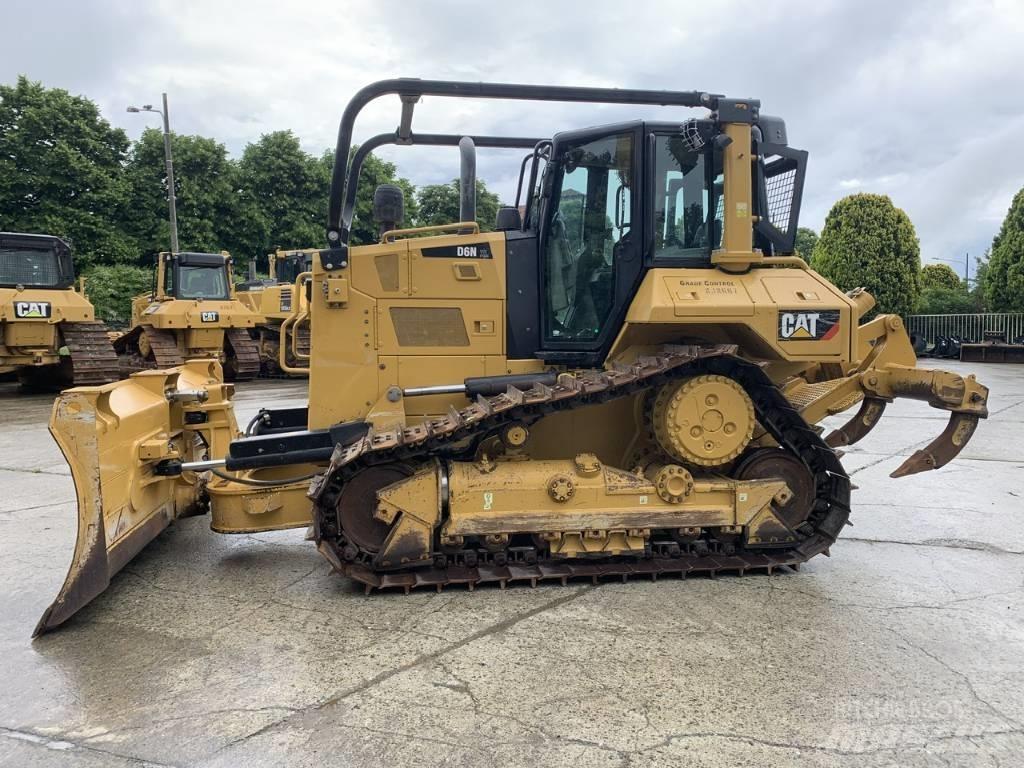 CAT D 6 N XL Гусеничные бульдозеры