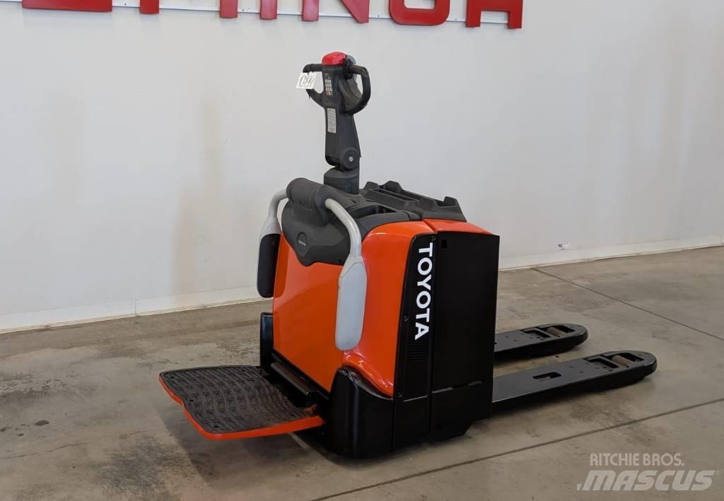 Toyota 10794 LPE200 Электропогрузчики