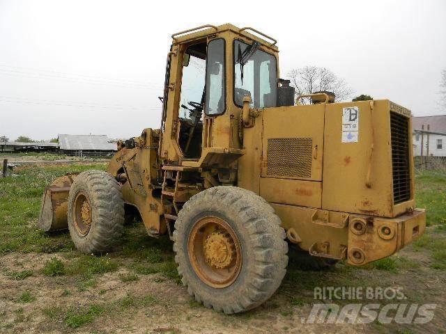 CAT 916 Фронтальные погрузчики