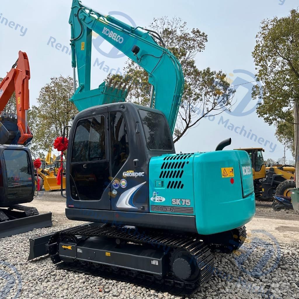 Kobelco SK75 Гусеничные экскаваторы