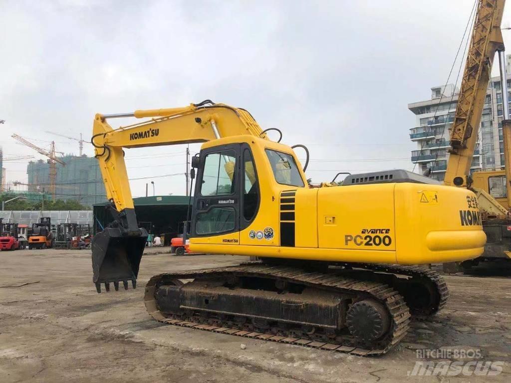 Komatsu PC 200-6 Гусеничные экскаваторы