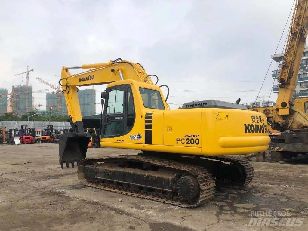 Komatsu PC 200-6 Гусеничные экскаваторы