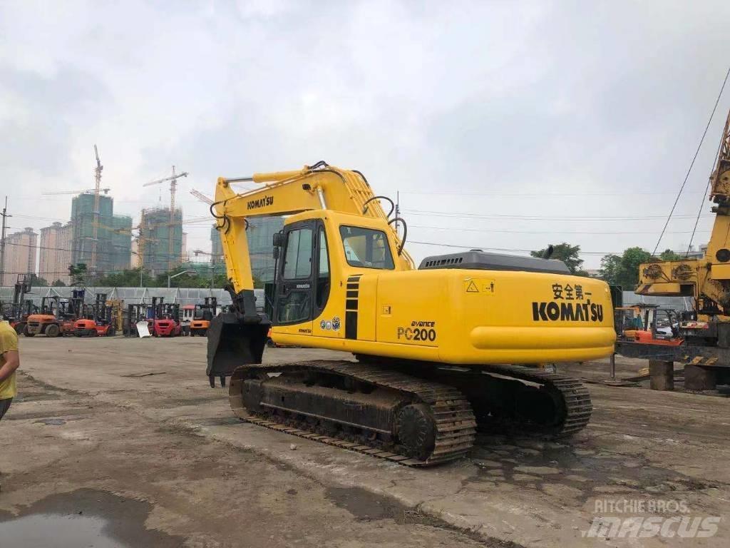 Komatsu PC 200-6 Гусеничные экскаваторы