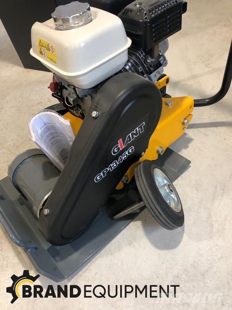 GiANT GP1345G Виброплиты и вибротрамбовки