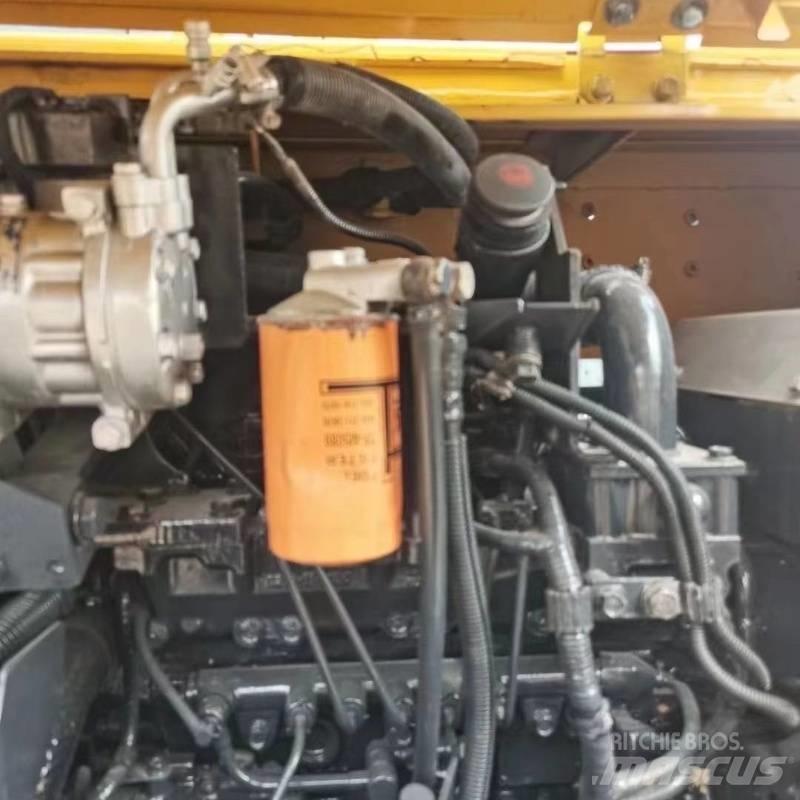 Komatsu PC 60 Гусеничные экскаваторы
