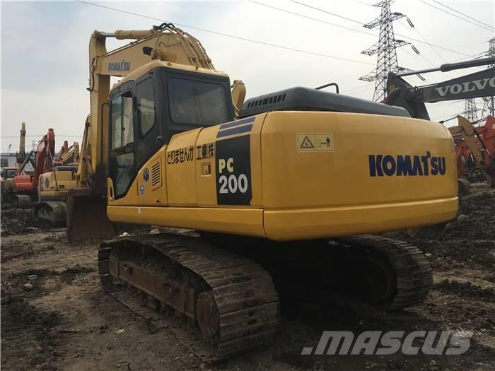Komatsu PC 200-7 Гусеничные экскаваторы