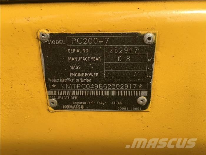 Komatsu PC 200-7 Гусеничные экскаваторы