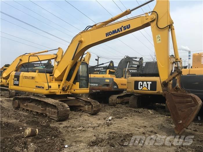 Komatsu PC 200-7 Гусеничные экскаваторы