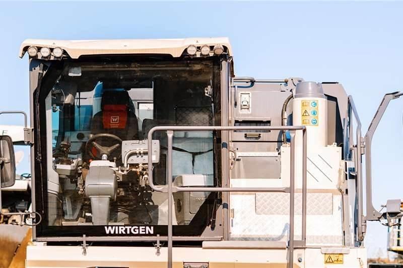 Wirtgen WR240 Специальные грузовики